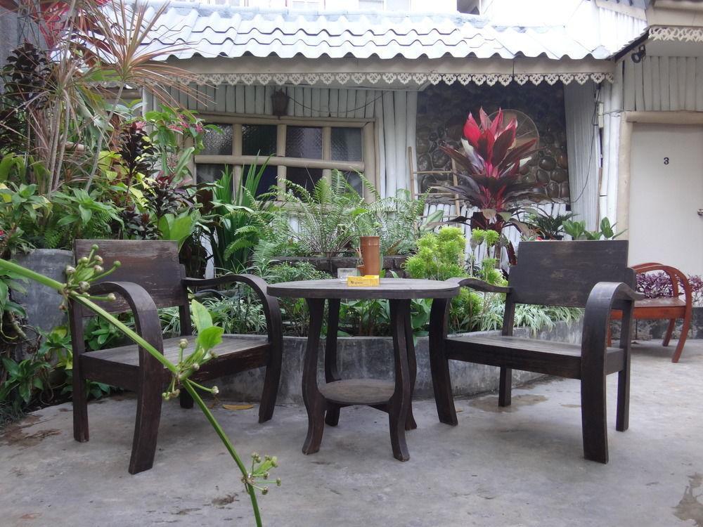 Stay With Me Guest House Chiang Mai Bagian luar foto
