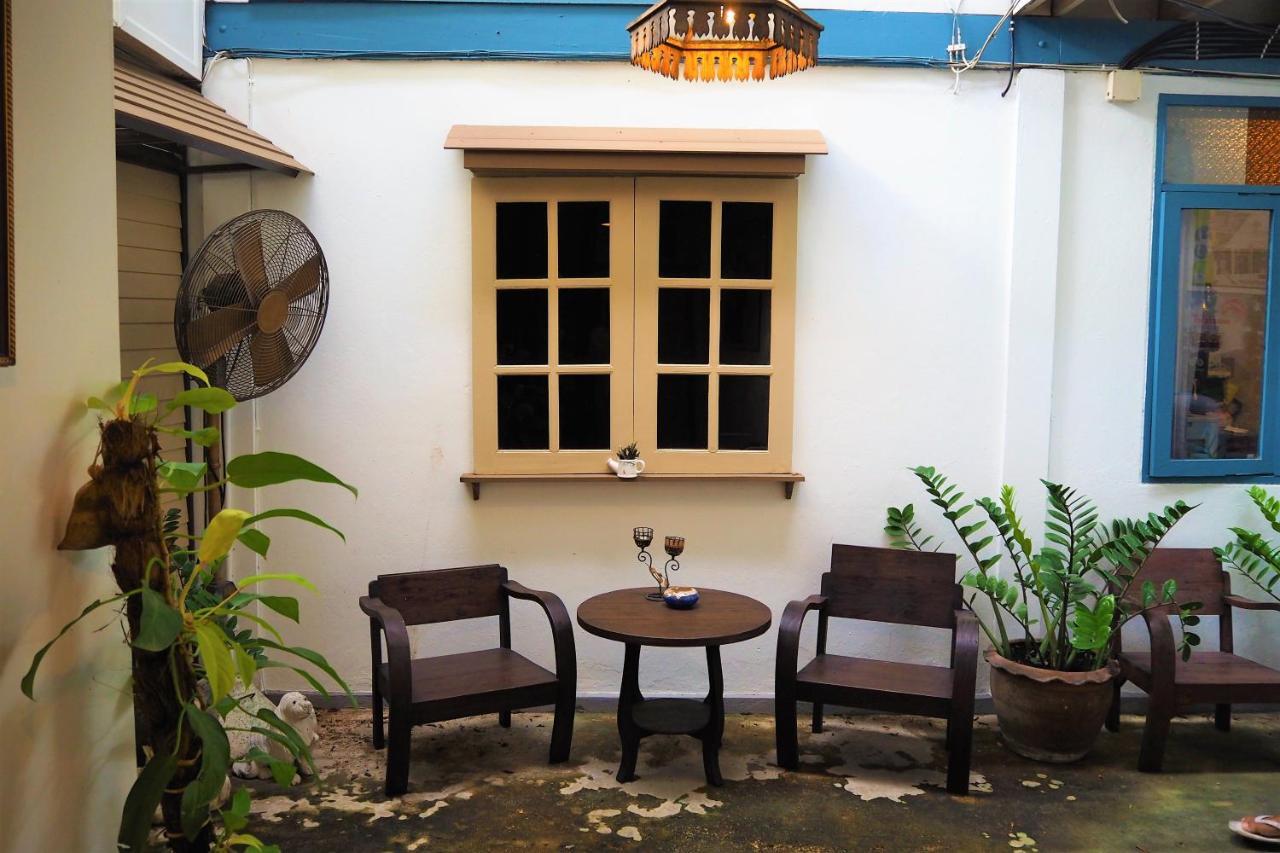 Stay With Me Guest House Chiang Mai Bagian luar foto